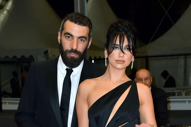 dua-lipa-romain-gavras-cannes-2023