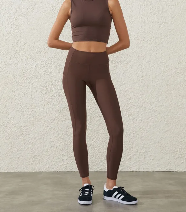 Fleece Lined Leggings To Suit Every Outfit This Winter