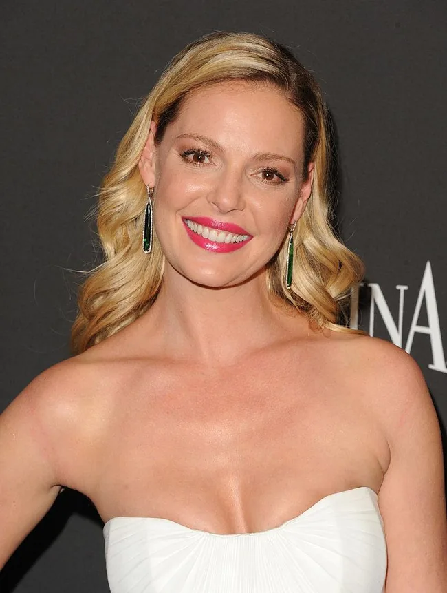 Katherine Heigl admitted she became addicted to smoking when she started at age 25 but has since changed to vaping.