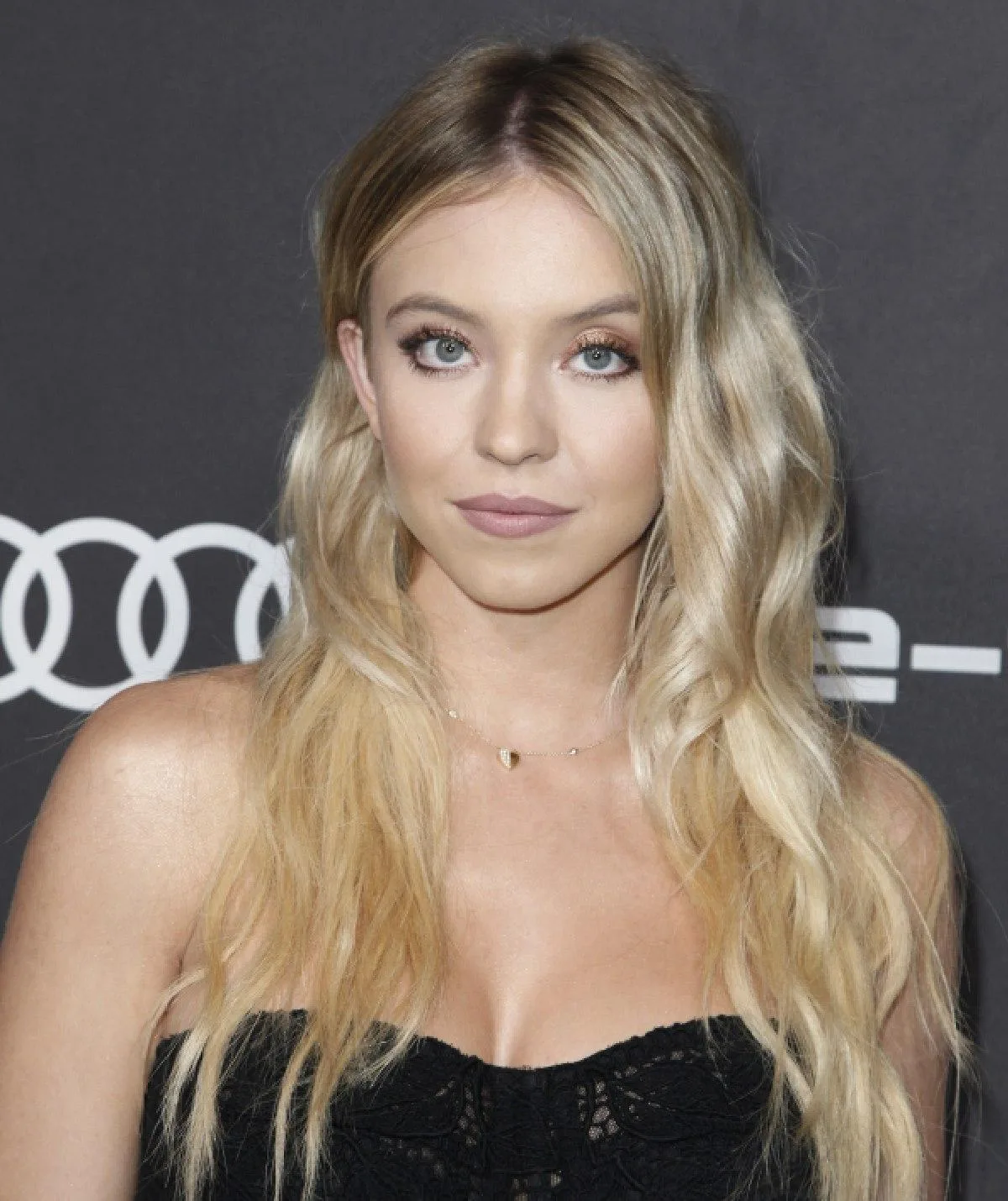 Sydney Sweeney s Beauty Transformation Before After ELLE sydney-sweeney-s-beauty-transformation-before-after-elle
