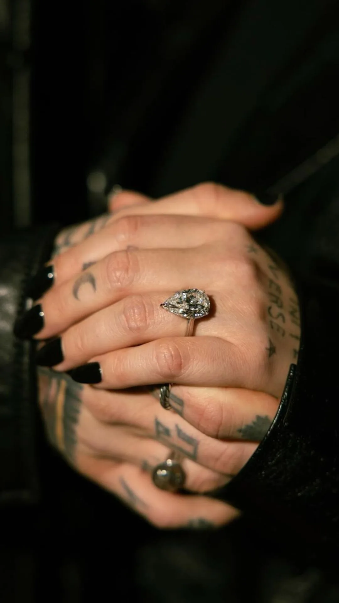 Demi lovato engagement ring discount