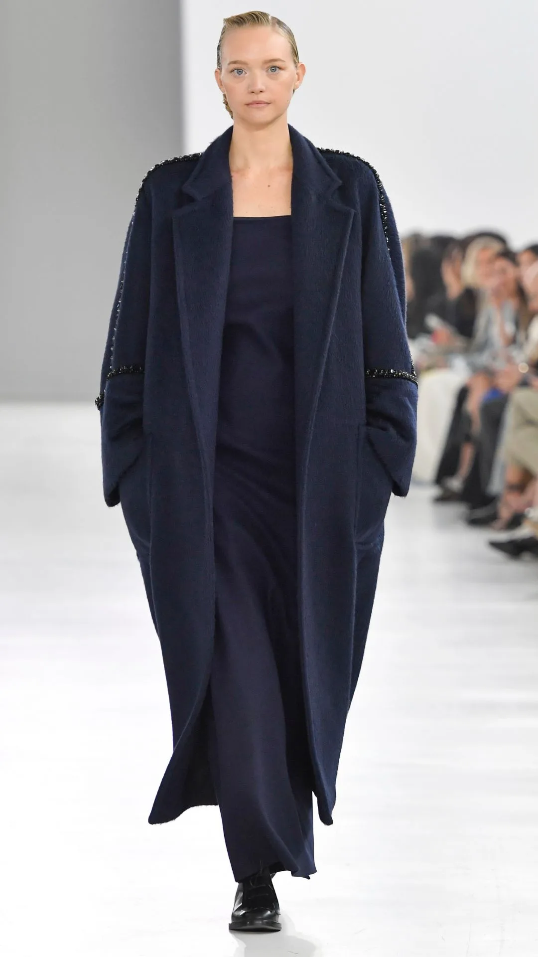 Max Mara AW24: Lesson In Subdued Elegance | ELLE | ELLE