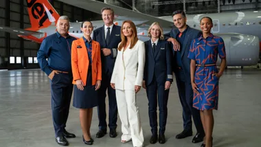 new-jetstar-uniform