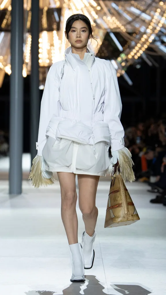 Jung Hoyeon opening the Louis Vuitton Autumn/Winter 2024 runways show.