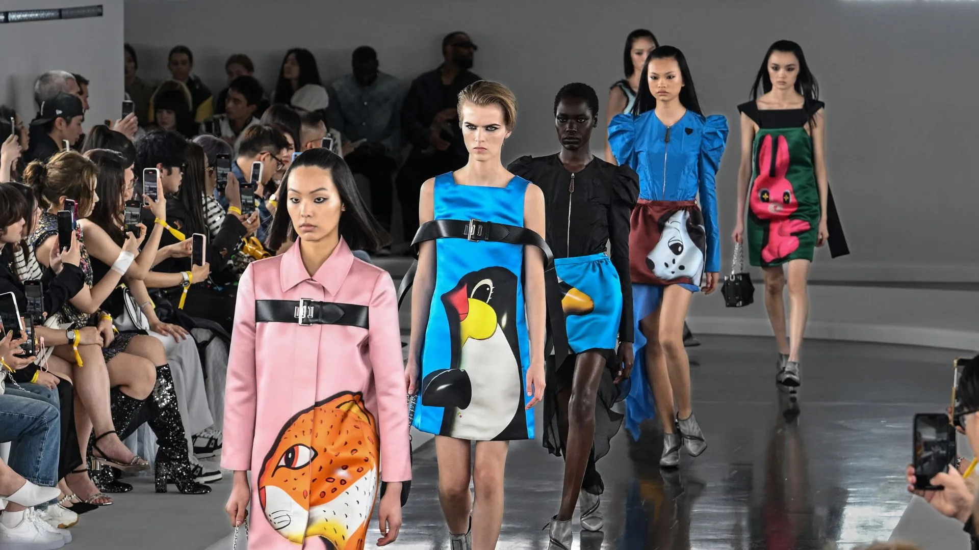 Louis Vuitton Pre-Fall 2024 Collection in Shanghai | ELLE