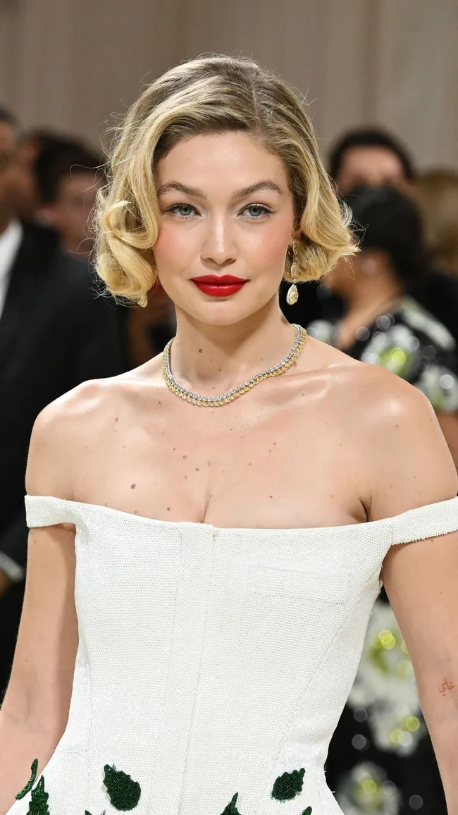 met-gala-beauty-looks-gigi-hadid