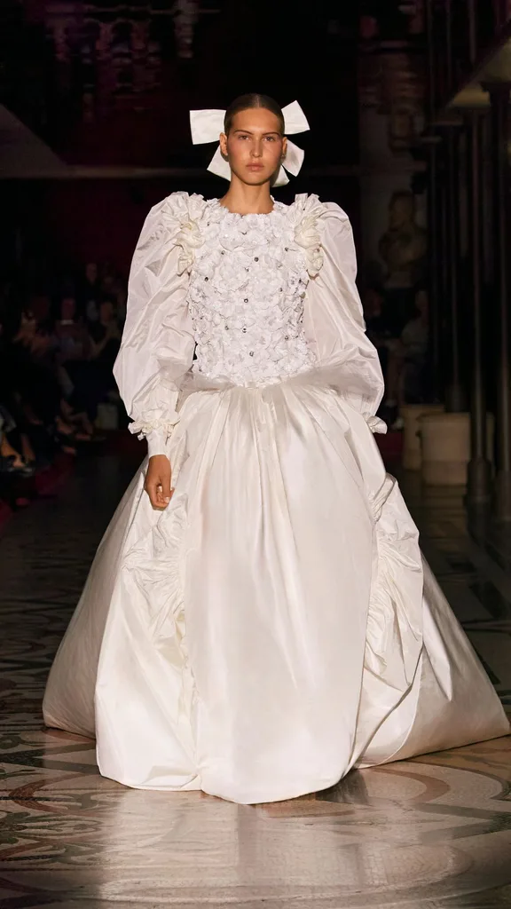 Chanel bride 2024 angelina kendall