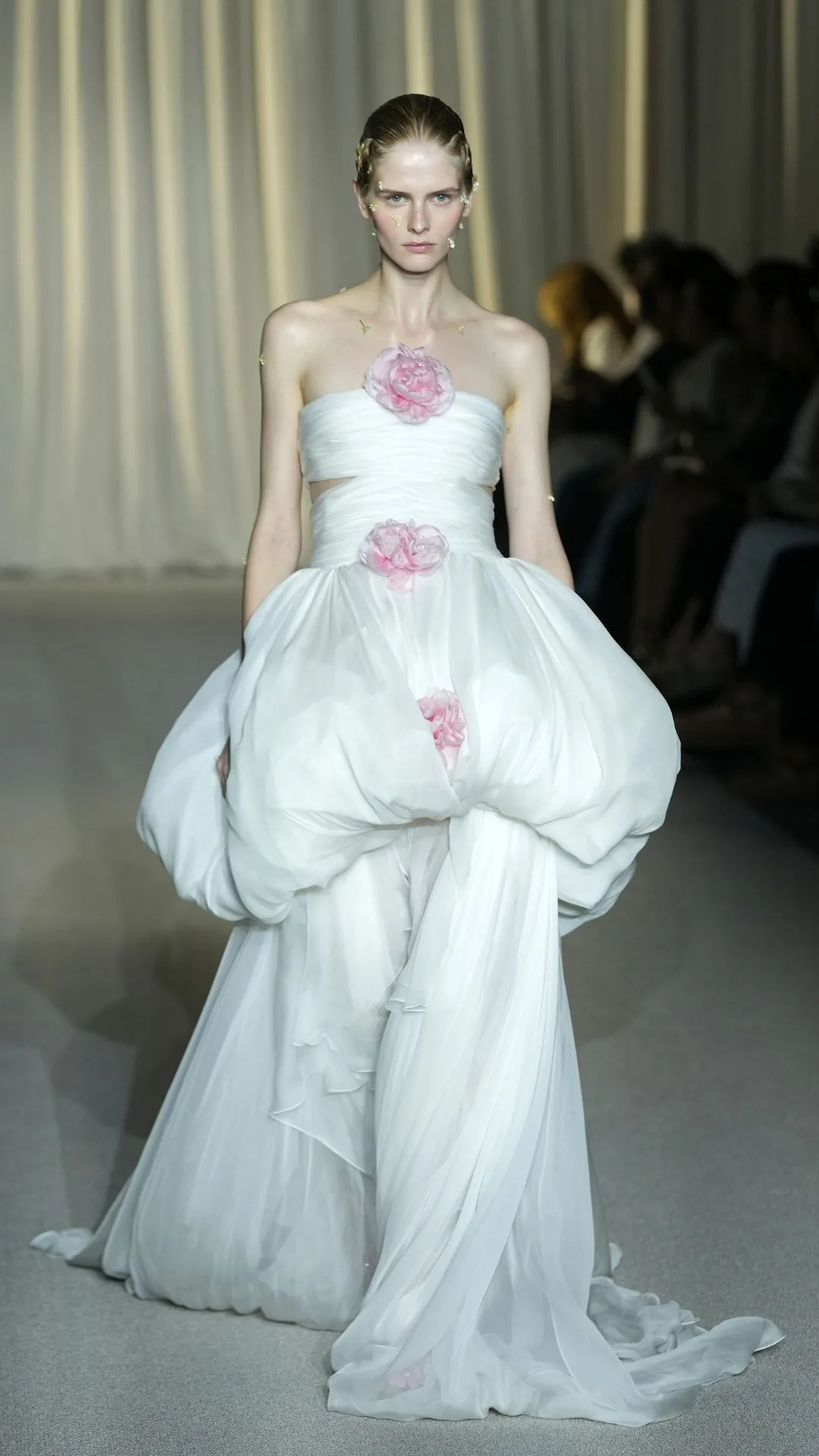 1980s Wedding Dresses Are Back Just Ask Chanel 80s Wedding Dress Giambattista Valli 1