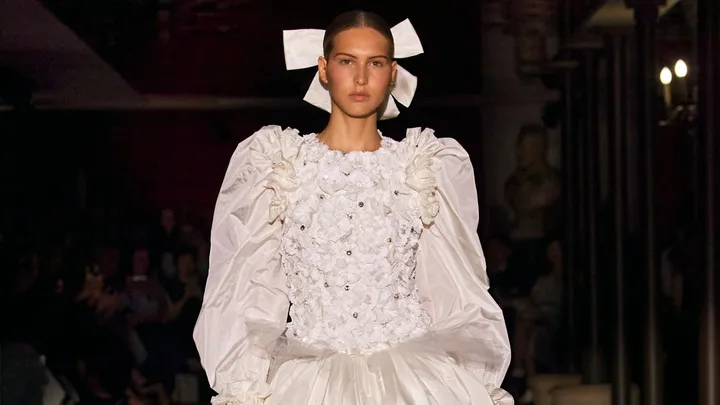 chanel bride 2024 showing 80s wedding dress trend