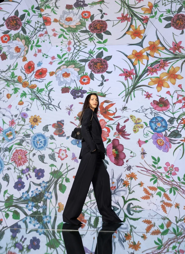 petra mackova at gucci florals