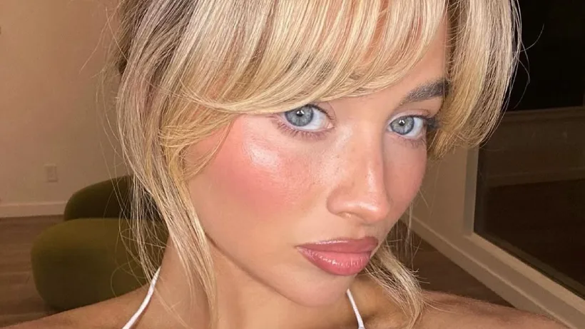 Sabrina Carpenter liquid blush