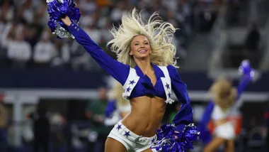 dallas-cowboys-cheerleaders-day-jobs