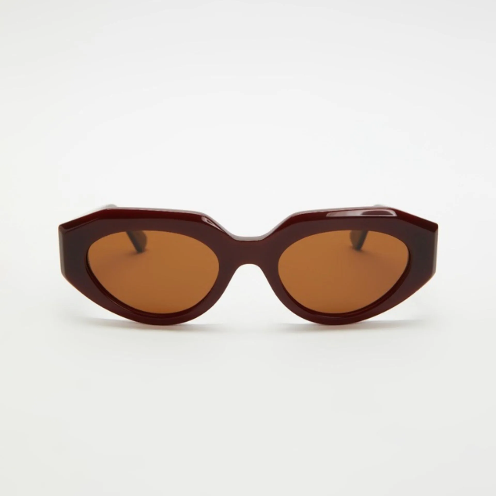 the iconic sunglasses luv lou