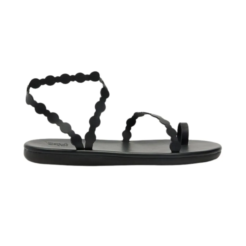 strappy sandals in black