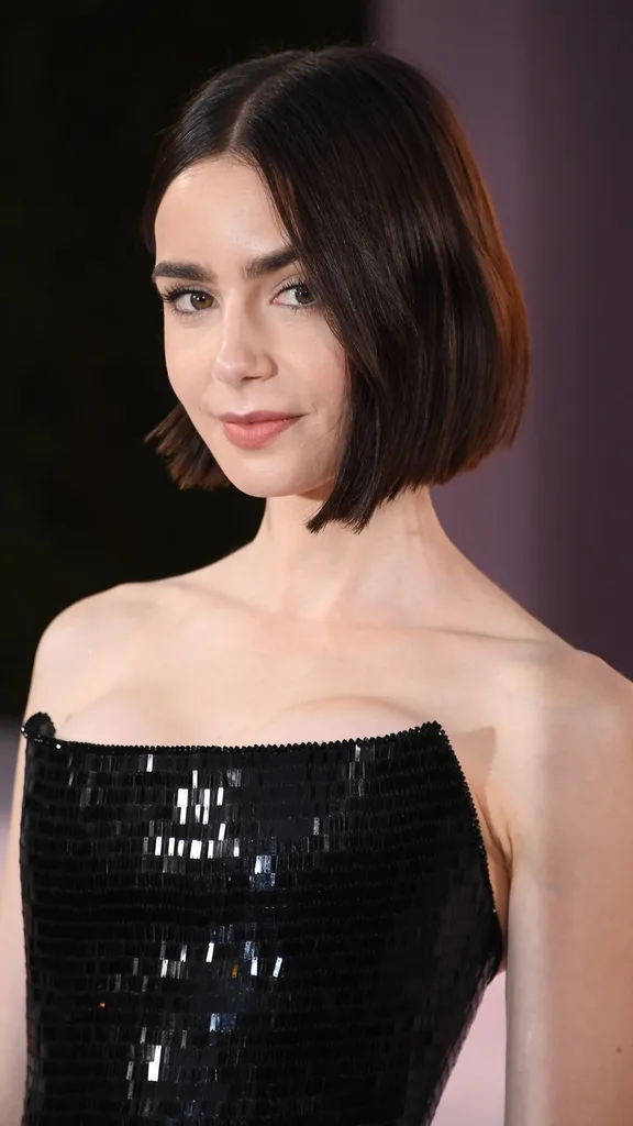 emily in paris star lily collins