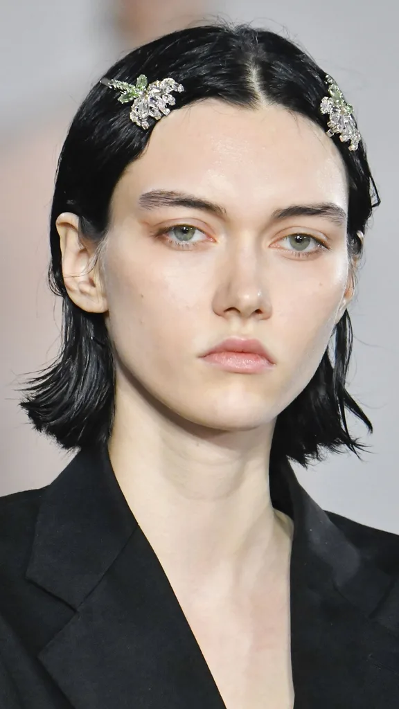 A model at Simone Rocha wearing Jewelled Hair clips