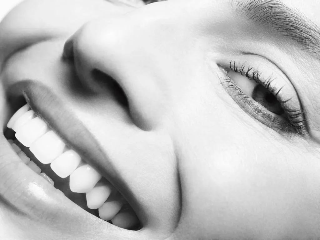 margot robbie chanel no5 campaign close-up of face in black and white