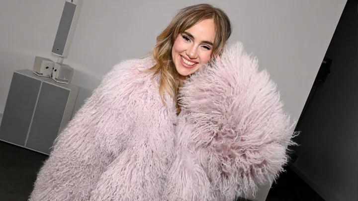 suki-waterhouse-new-york-fashion-week