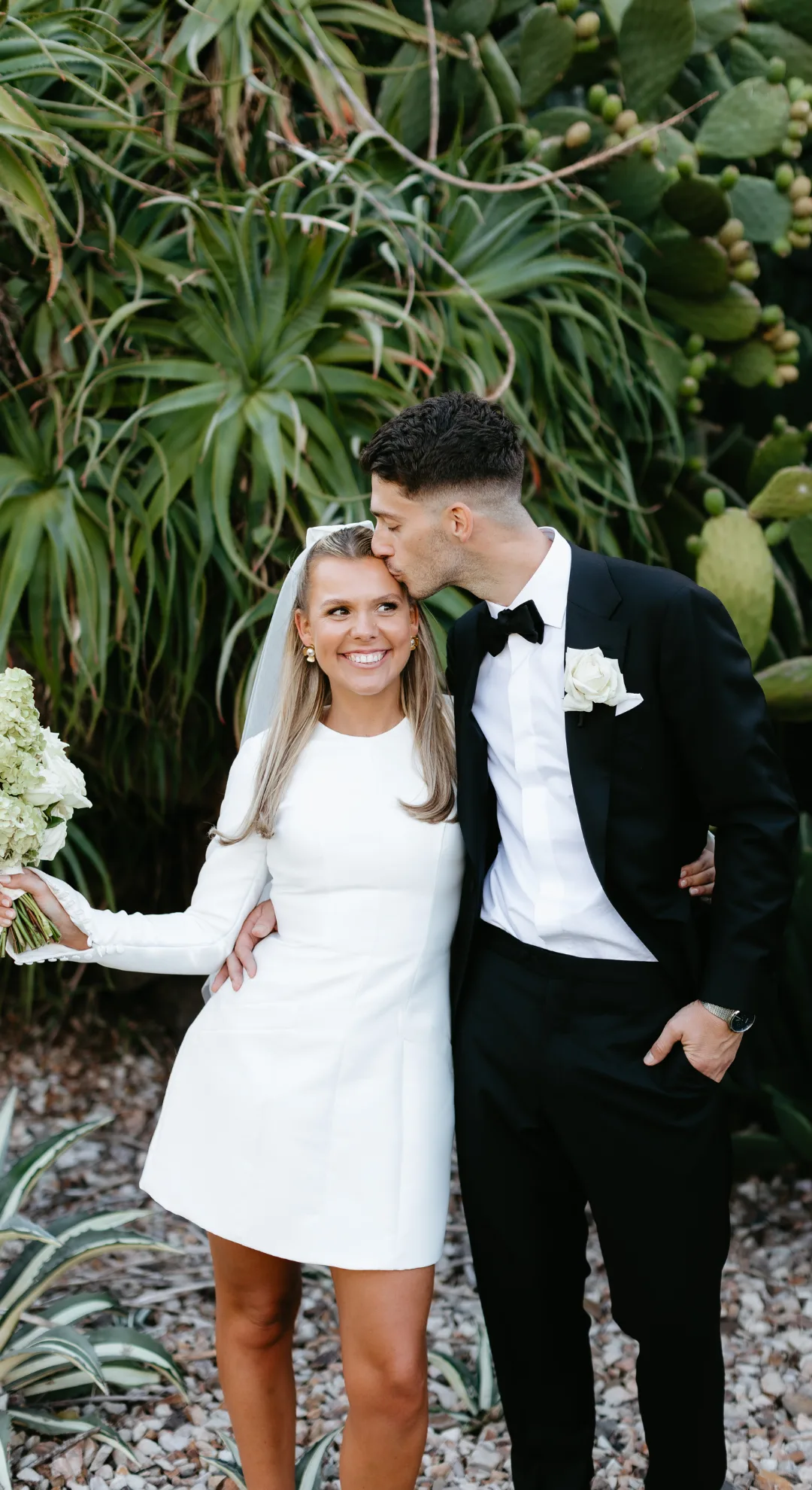 Real bride Zara McDonald and husband Oliver Keogh share their wedding with ELLE Australia.