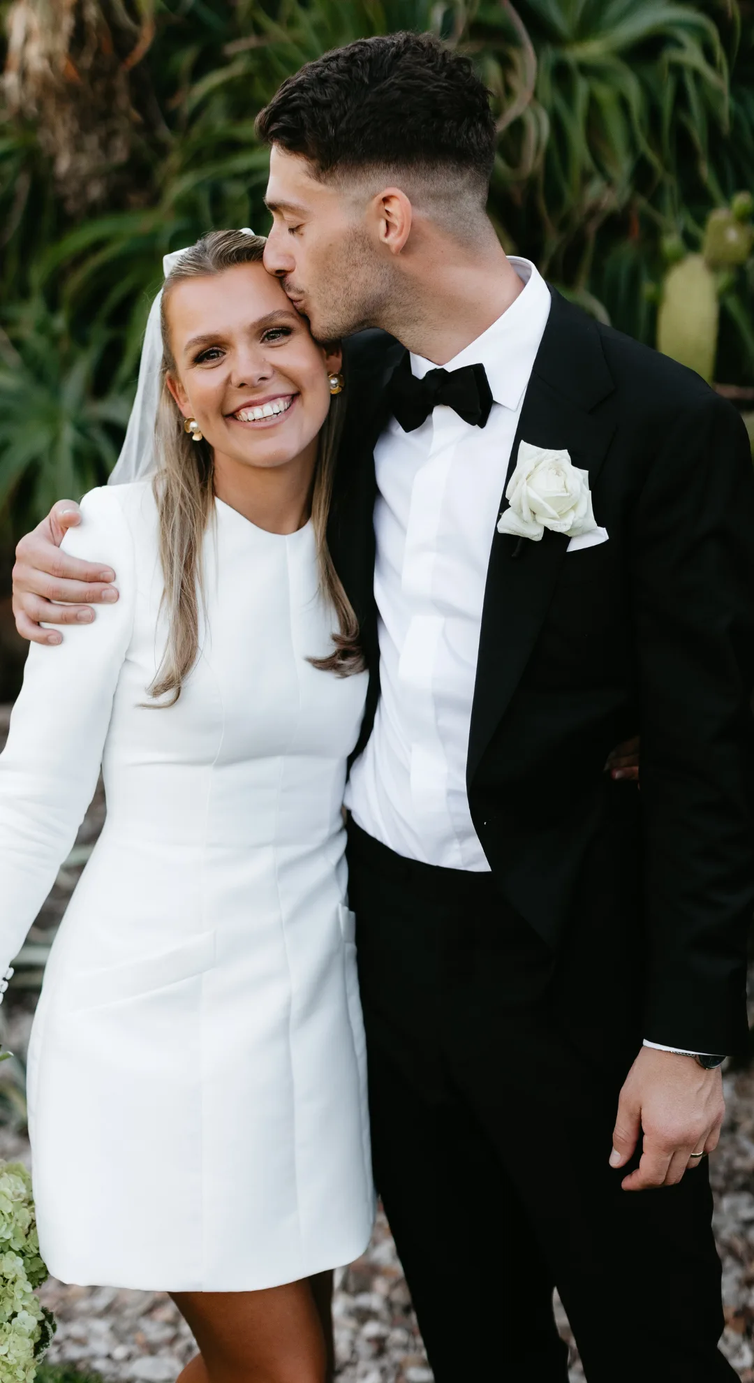 Real bride Zara McDonald and husband Oliver Keogh share their wedding with ELLE Australia.