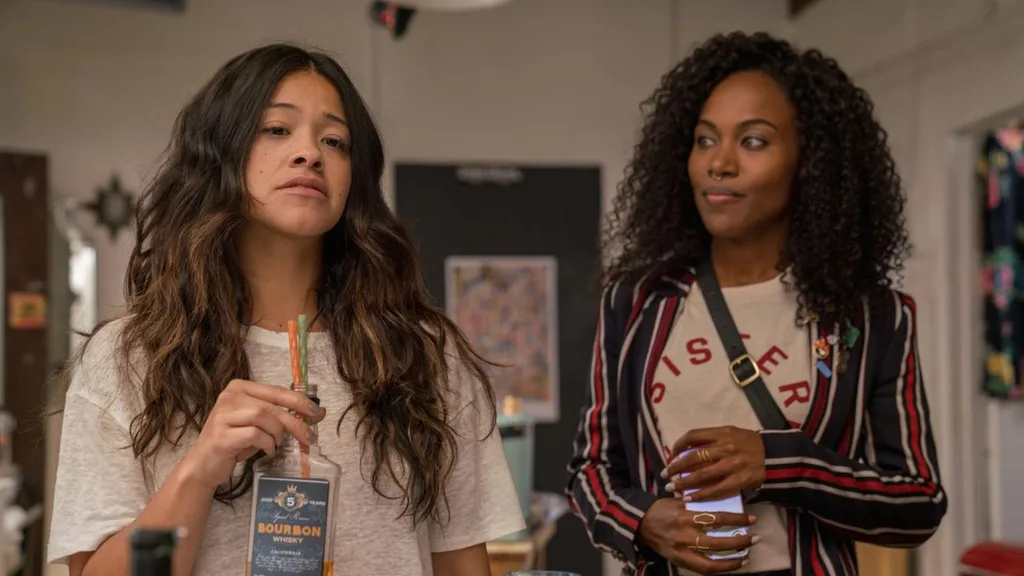 Gina Rodriguez and Dewanda Wise in Someone Great