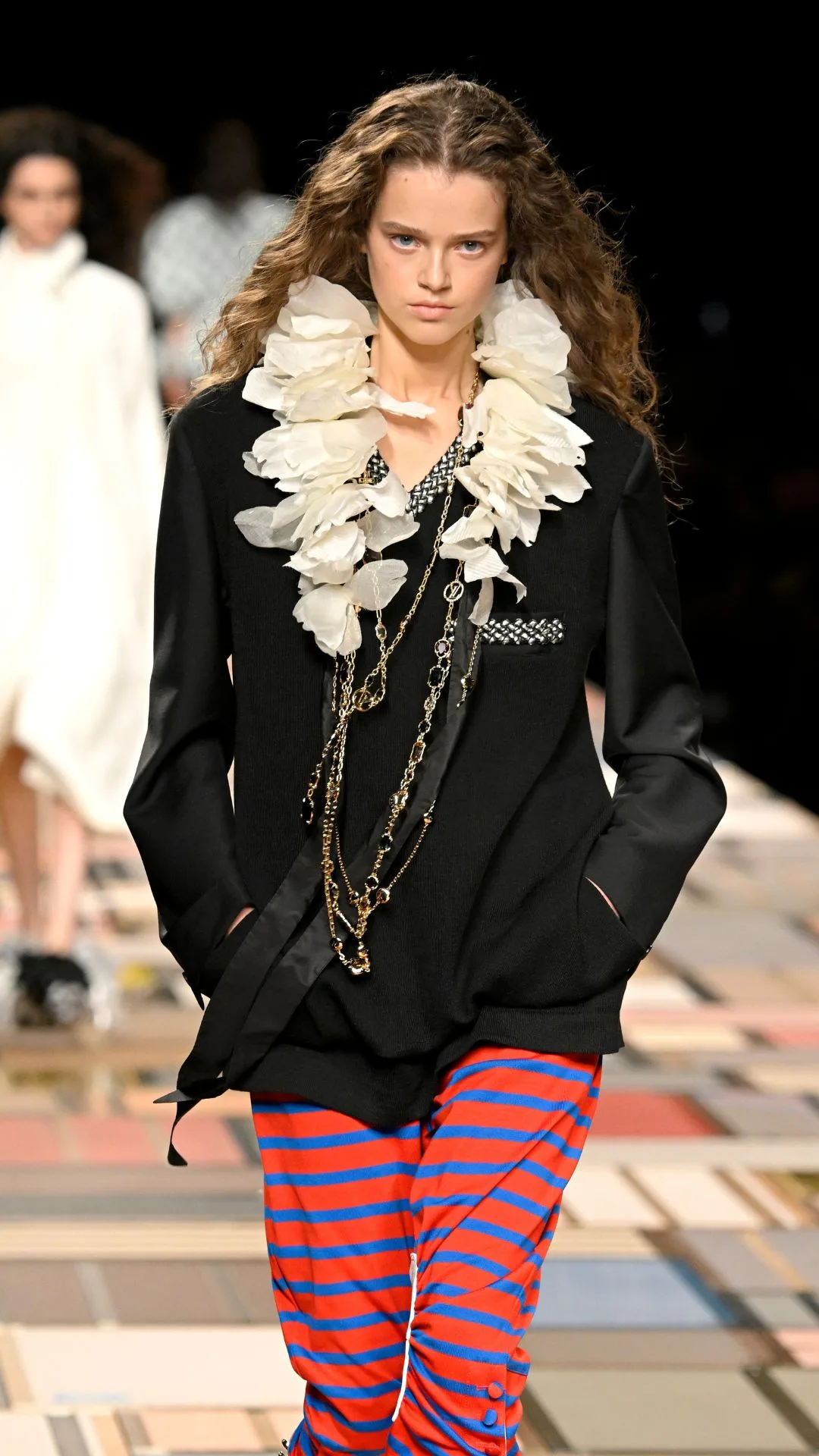 A model walks the runway during the Louis Vuitton Paris Womenswear Spring-Summer 2025 show as part of Paris Fashion Week on October 01, 2024 in Paris, France.