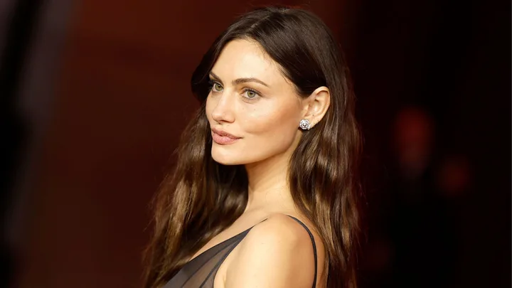 Phoebe Tonkin Is Engaged!