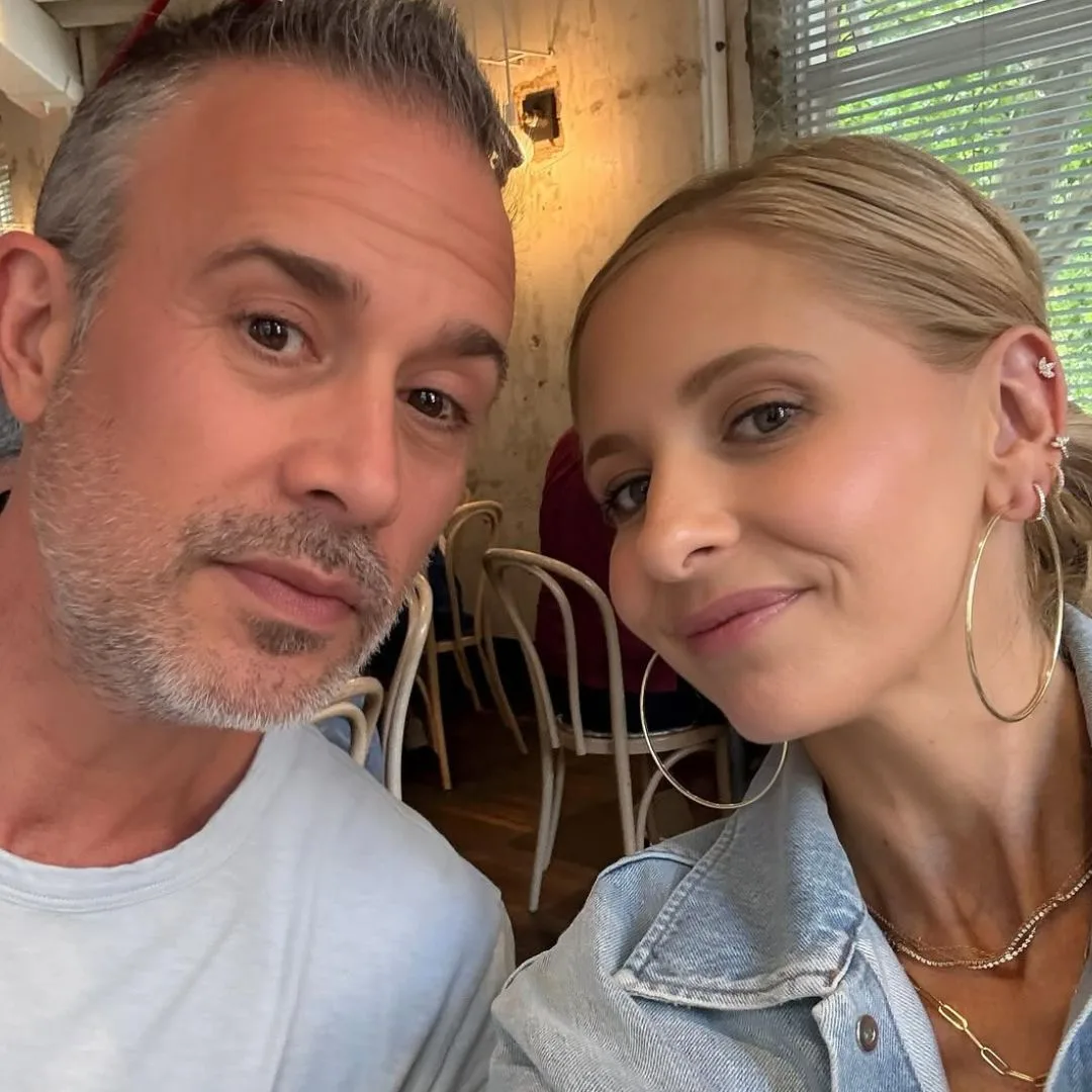 Sarah Michelle Gellar and Freddie Prinze Jr. at Chin Chin restaurant in Sydney.