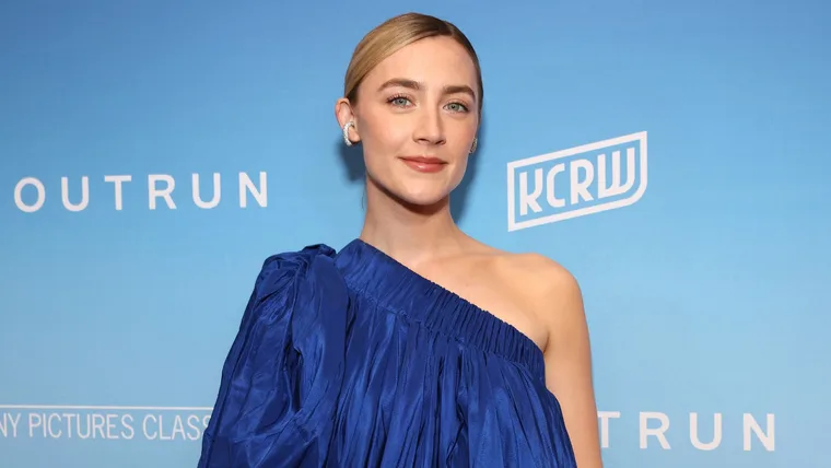 Saoirse Ronan is going viral for shutting down Paul Mescan and Eddie Redmayne on The Graham Norton Show