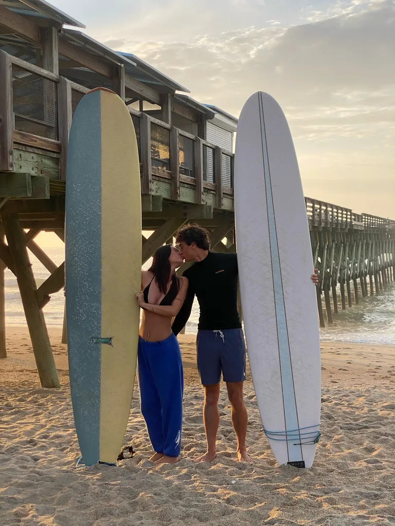Cheyanne and Gavin Casalegno kissing