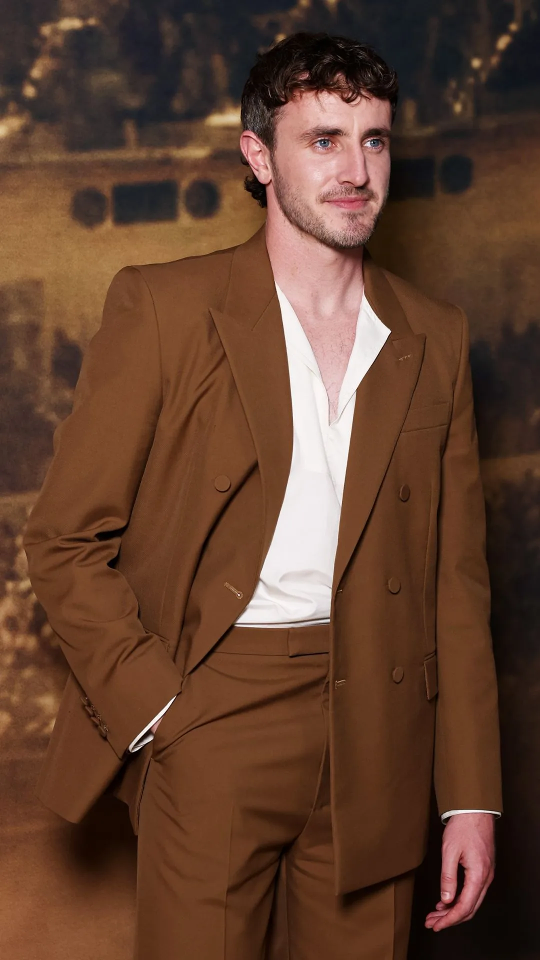 paul mescal wearing a brown gucci suit at the premiere of Gladiator II in sydney