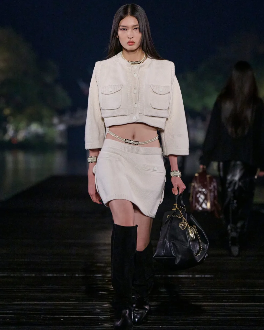 Chanel Metiers D'Art 2024/25 runway show Hangzhou