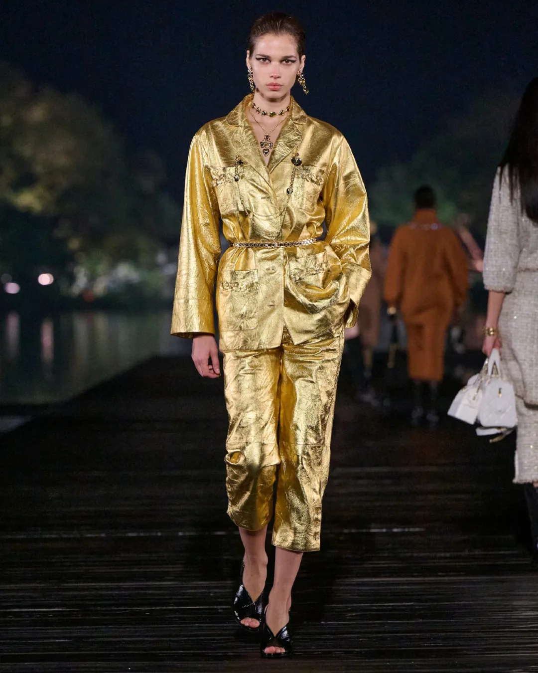 Chanel Metiers D'Art 2024/25 runway show Hangzhou