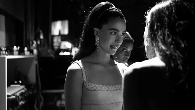 golden globes 2025 behind the scenes margaret qualley