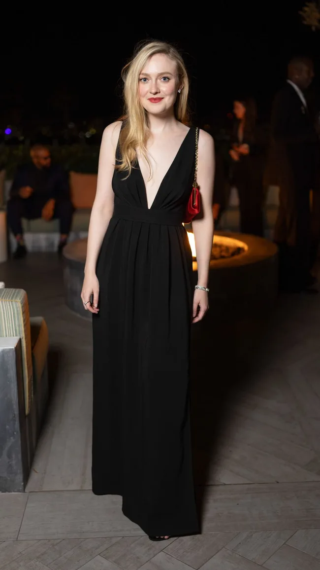 golden globes afterparty dresses 2025 dakota fanning in black dress