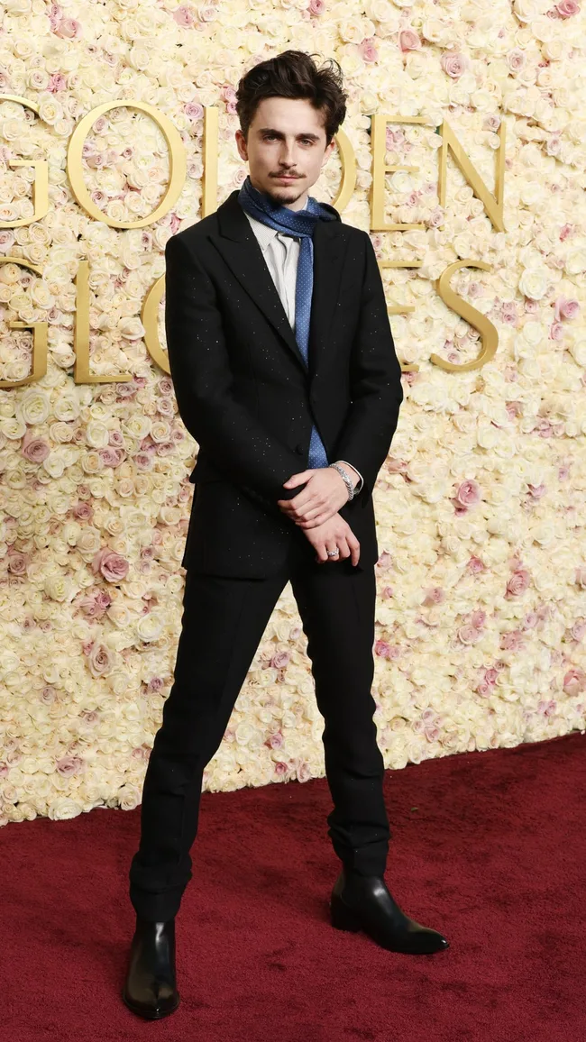 golden globes red carpet 2025 timothee chalamet