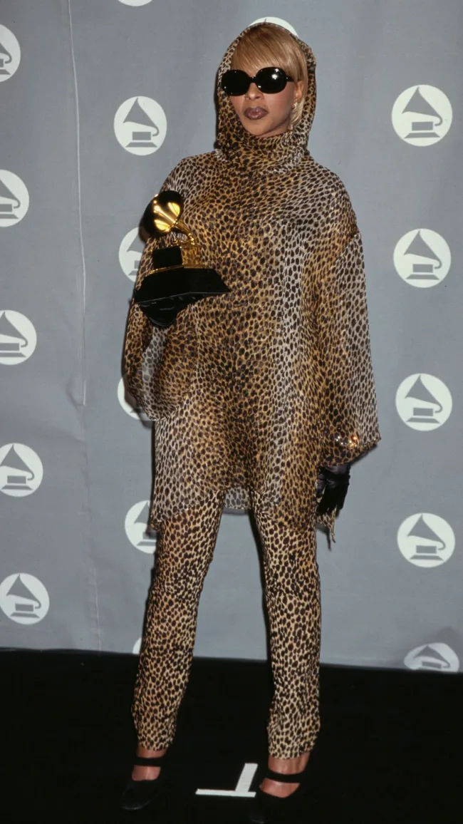 Mary J Blige at the Grammy's in 1996