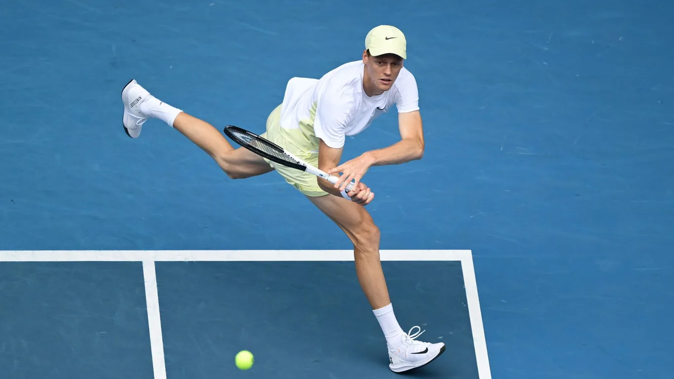 Jannik Sinner Faith In His Coach Despite Doping Scandal - sy68862