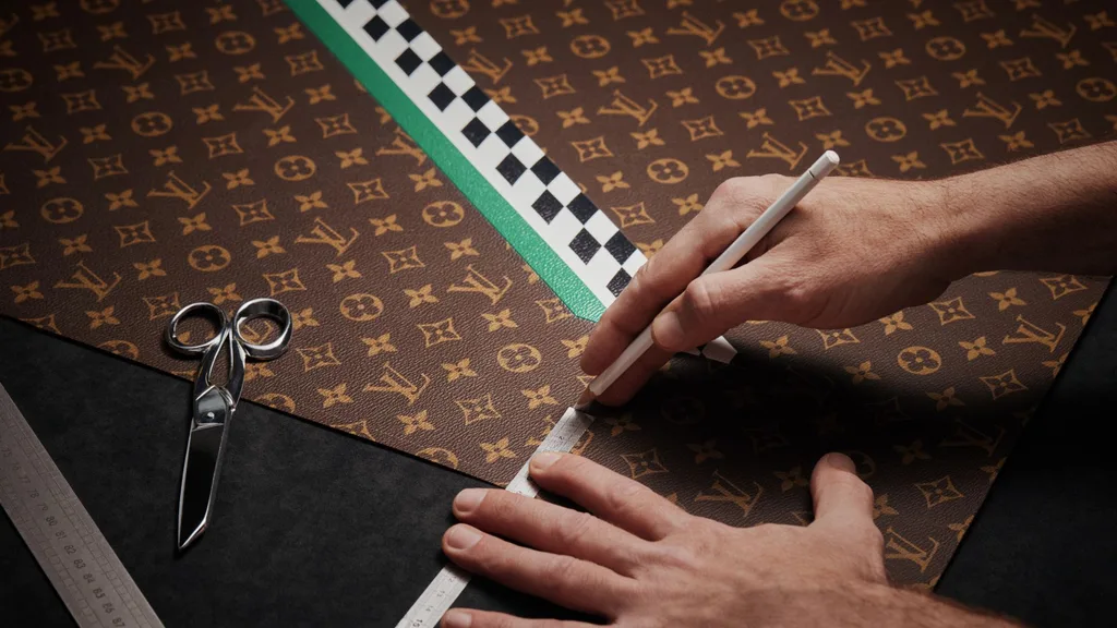 Louis Vuitton Victory Trunk being crafted