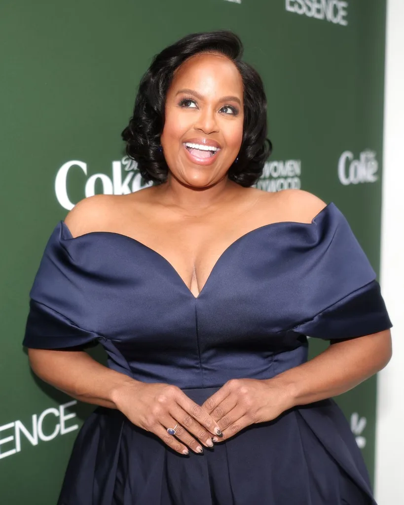 white lotus cast natasha rothwell