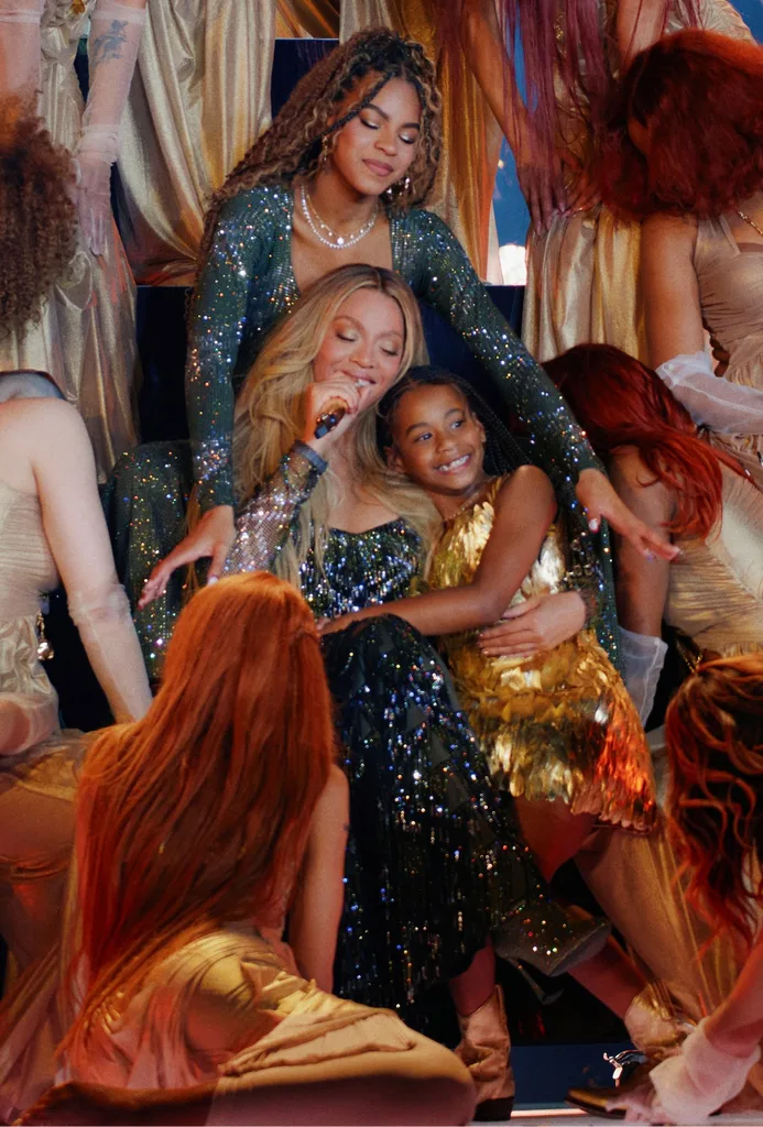 Beyonce with Blue Ivy and Rumi Carter