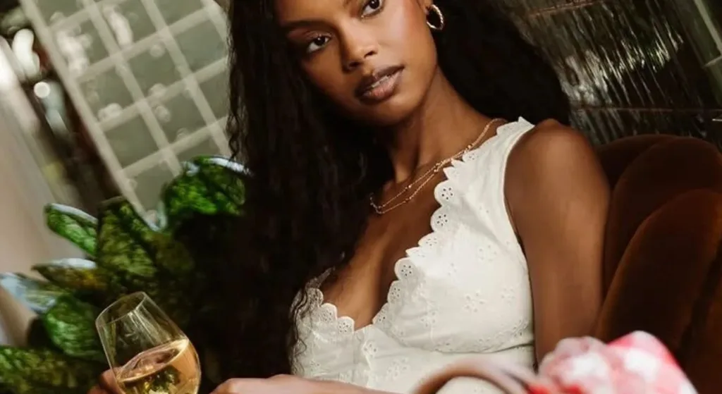 Best Online Shopping Sites Australia_Revolve