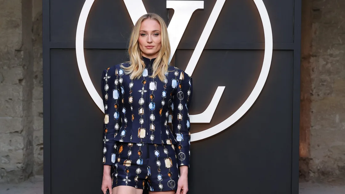 Louis Vuitton Cruise 2026 Show: Hollywood Royalty Shines in Avignon's Historic Palais des Papes