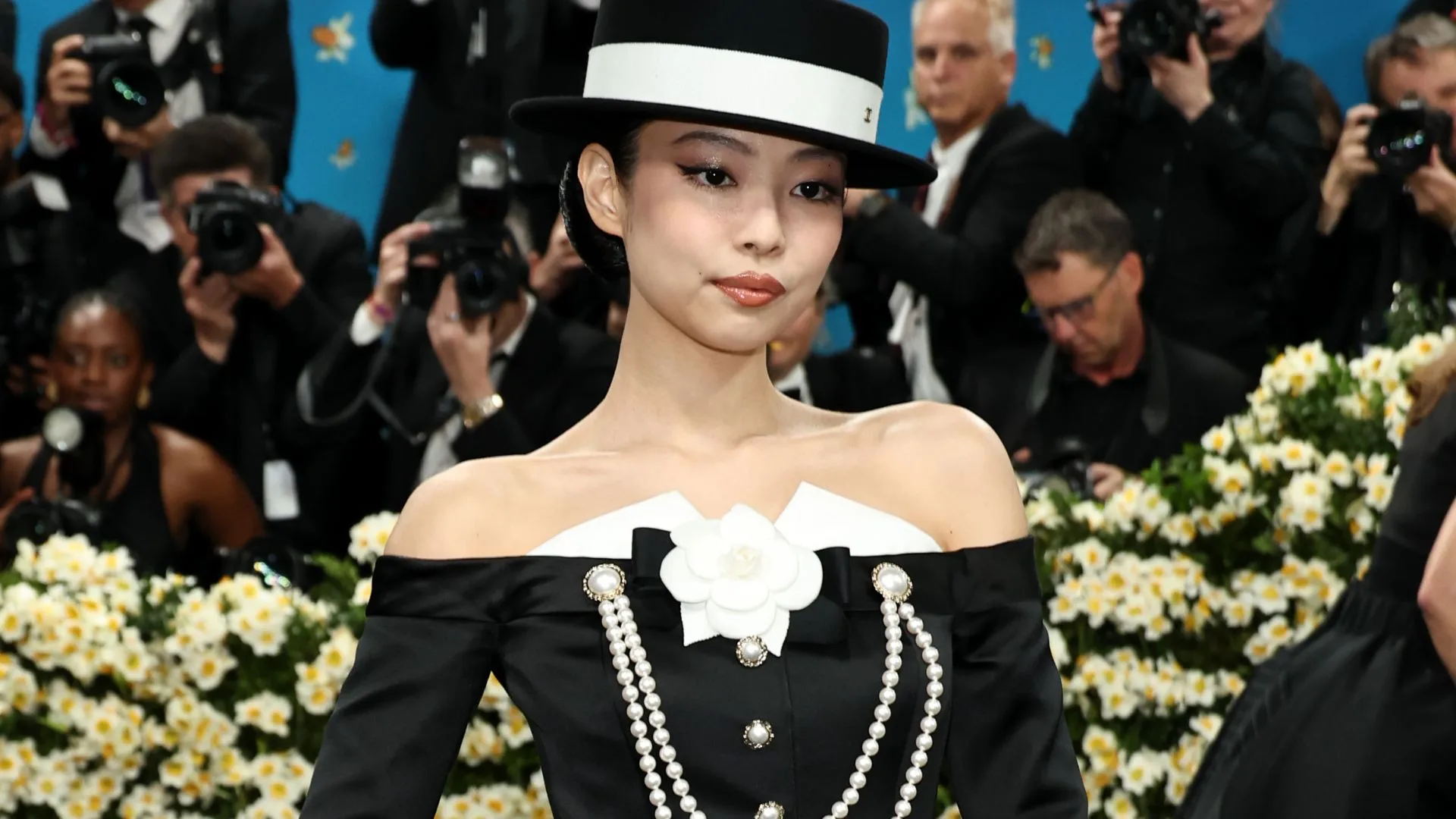 Jennie of Blackpink's Met Gala Dress Was An Optical Illusion