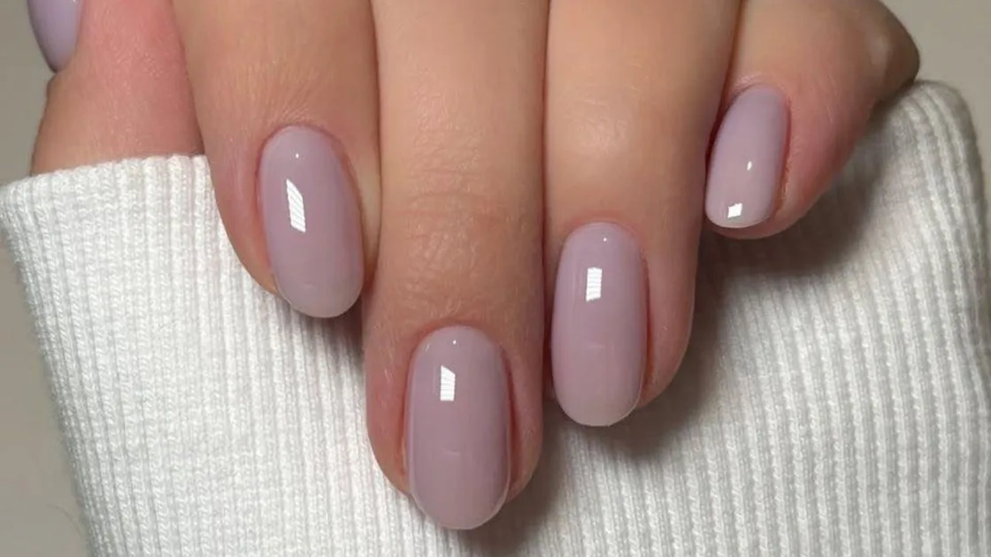 Lavender Milk Nails Are Our Favourite Nude Manicure Alternative For Winter