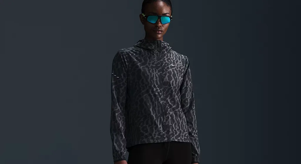 Best Running Accessories_Nike Swift
Women's Dri-FIT Packable Running Jacket