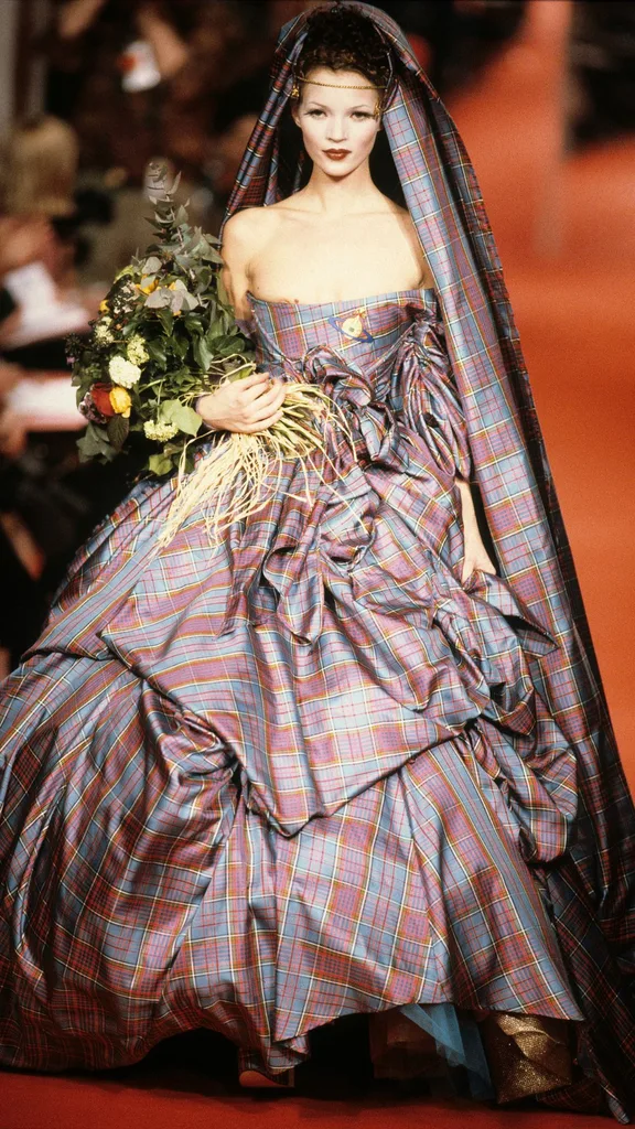 Kate Moss on the Vivienne Westwood Portraits runway