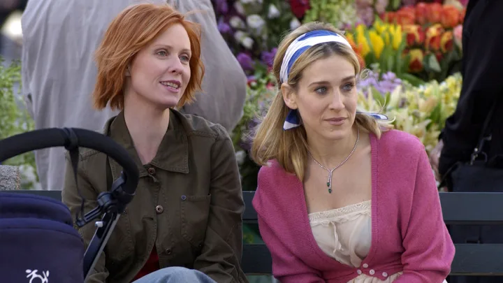 Carrie and Miranda in Sex and the City