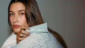 How To Get Hailey Bieber’s Rhode Glow Without Leaving Australia