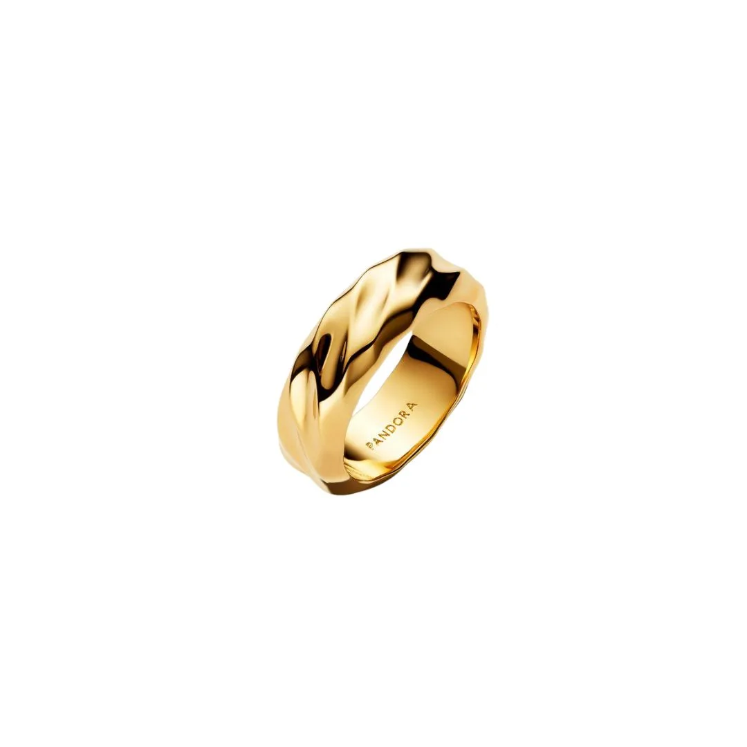 Pandora Rippled wide band ring 